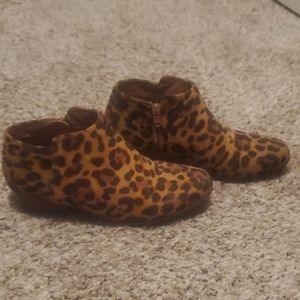 Leopard suede abkle bootie